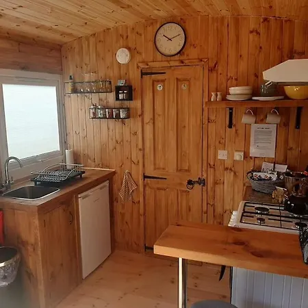 Anglesey New Modern Shepherds Hut With Spa Hot Tub Gwalchmai Exterior foto