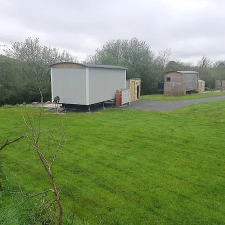 Anglesey New Modern Shepherds Hut With Spa Hot Tub Gwalchmai Exterior foto